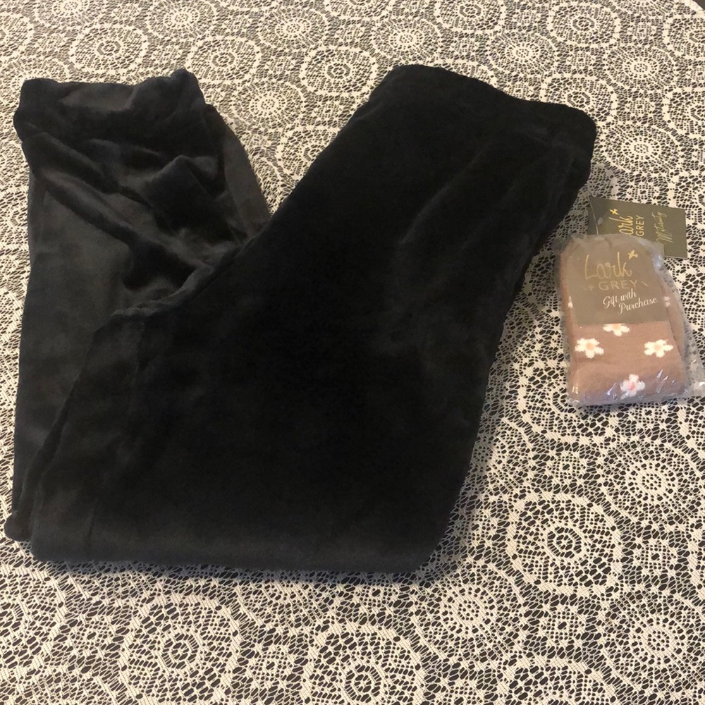 NWT Maternity Fleece Bottoms Sweat Pants w/ Socks XL
